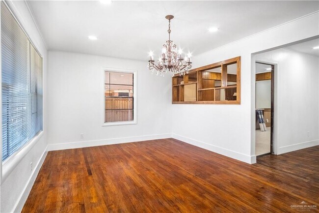 Building Photo - 18 Cd Ave