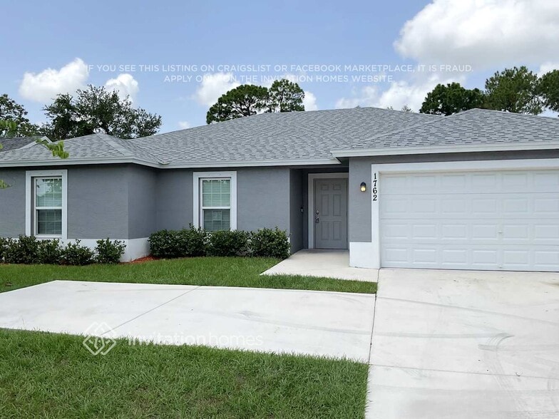 Primary Photo - 1762 SW Airoso Blvd