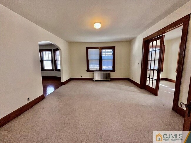Building Photo - 560 Spruce Ave