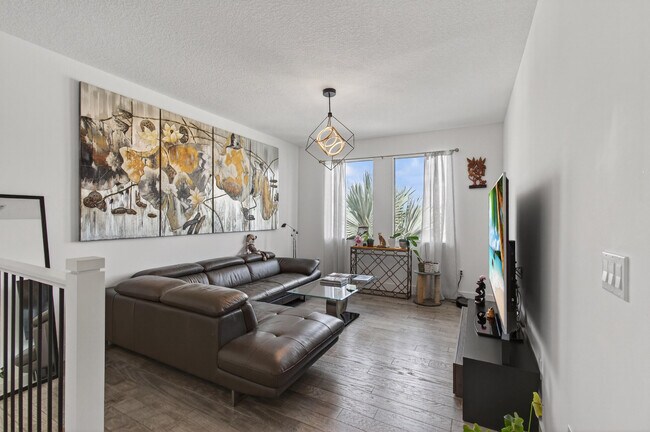 Building Photo - 17222 Blue Bayou Dr