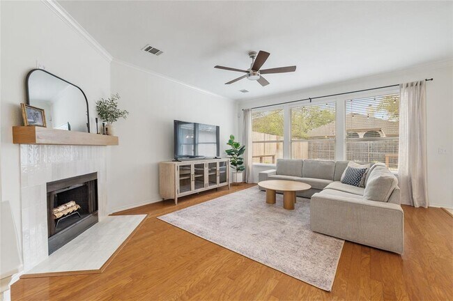 Building Photo - 11817 Lake Stone Dr