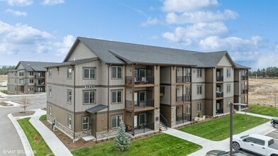 Building Photo - Newer 2 bed, 1 bath