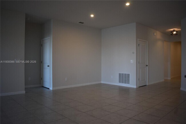 Building Photo - 3634 Lazy River Ter