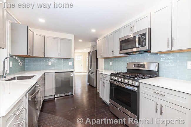 Building Photo - 48 Caldwell Rd