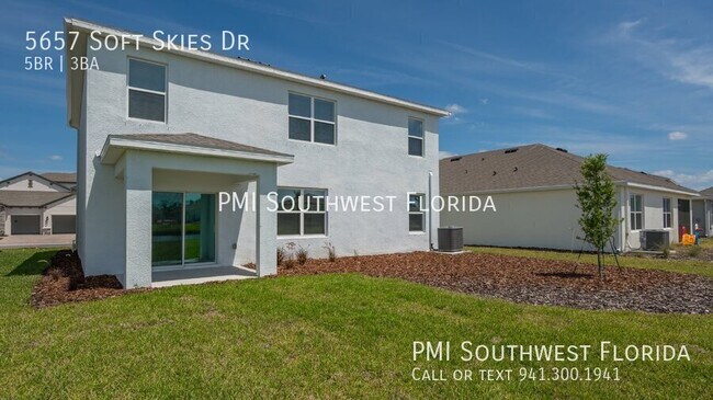 Building Photo - 5657 Soft Skies Dr