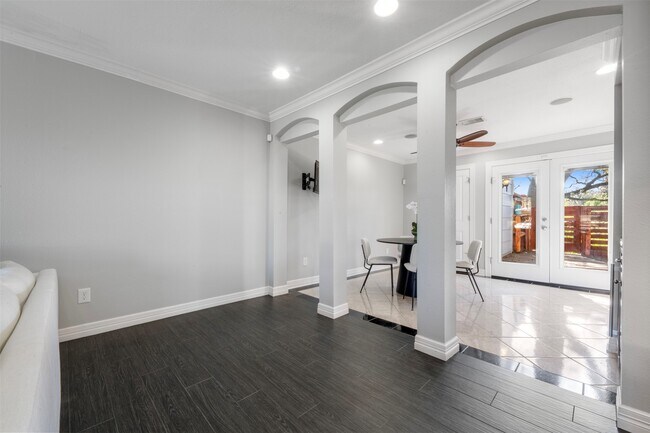 Building Photo - 768 Worthshire St