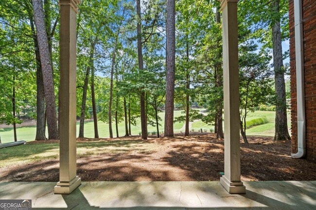 Building Photo - 1043B Clubhouse Ln