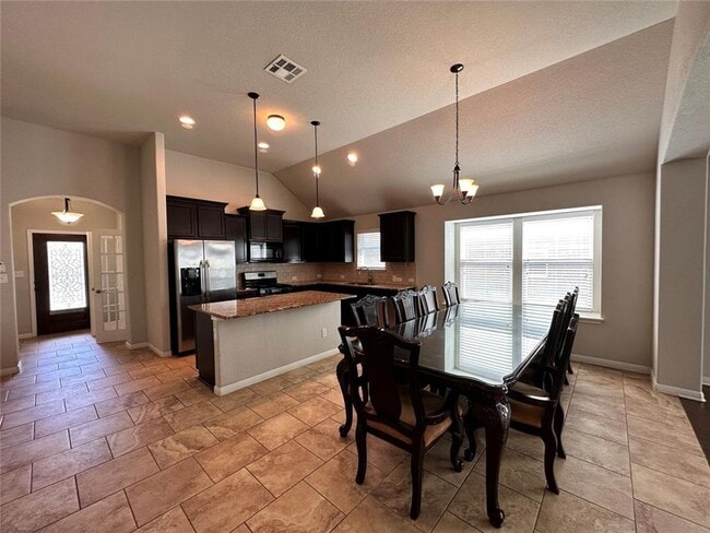 Building Photo - Round Rock Charmer!