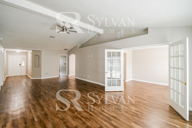 Building Photo - Experience the Lifestyle awaiting you!