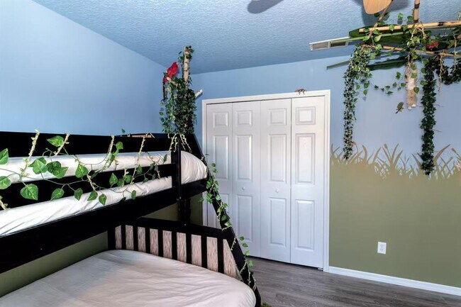 Building Photo - 251 Hypolita Ave