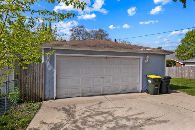 Building Photo - 3607 Kirchoff Rd