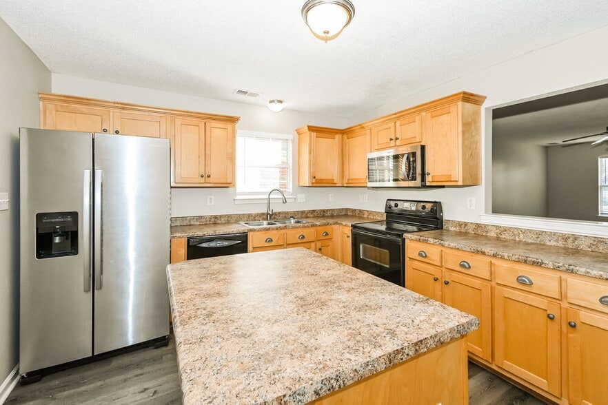 Building Photo - 9890 Vista Ridge Dr
