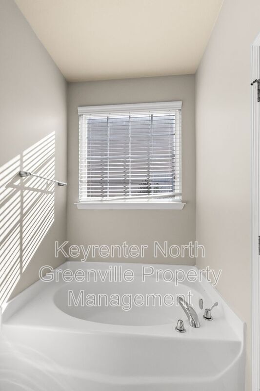 Building Photo - 116 Bascom Ct