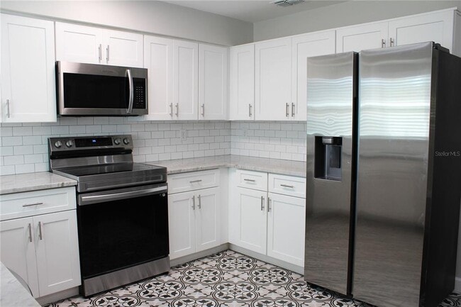 Building Photo - 840 Susan Dr