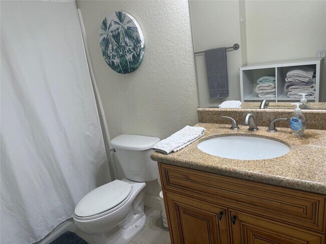 Building Photo - 8827 Manor Loop