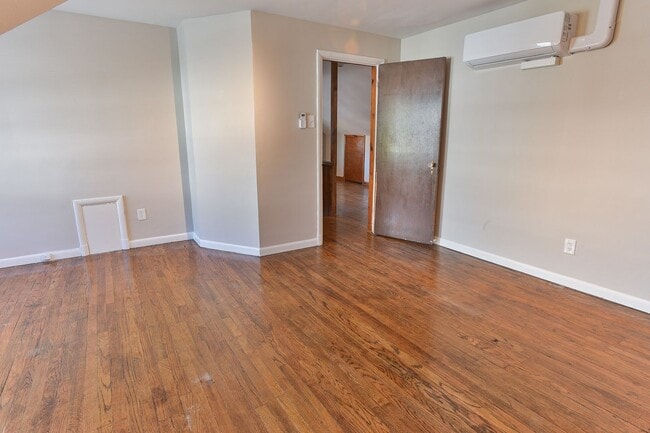 Building Photo - 316-318  5th Ave