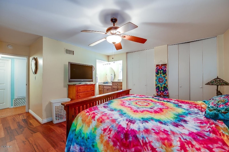 Building Photo - 2251 Markham Ave