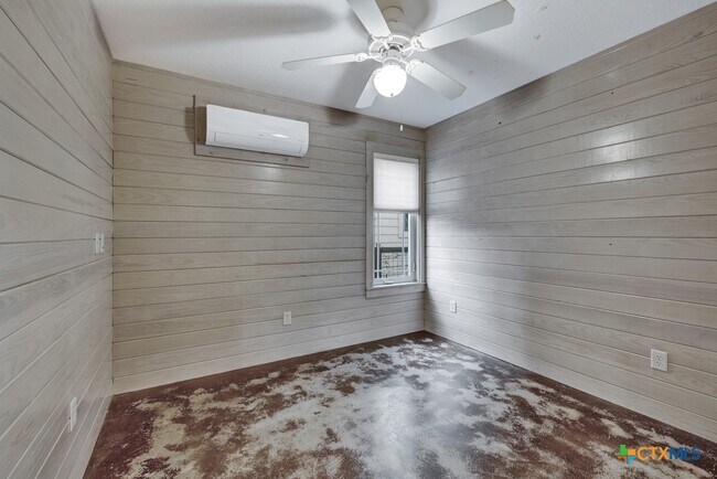 Building Photo - 1091 Mulberry Ave