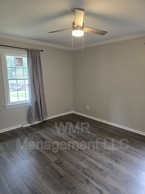 Building Photo - 420 Downey Pl