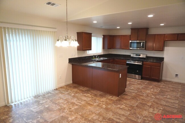 Building Photo - Beautiful Home Located in the Southeast!