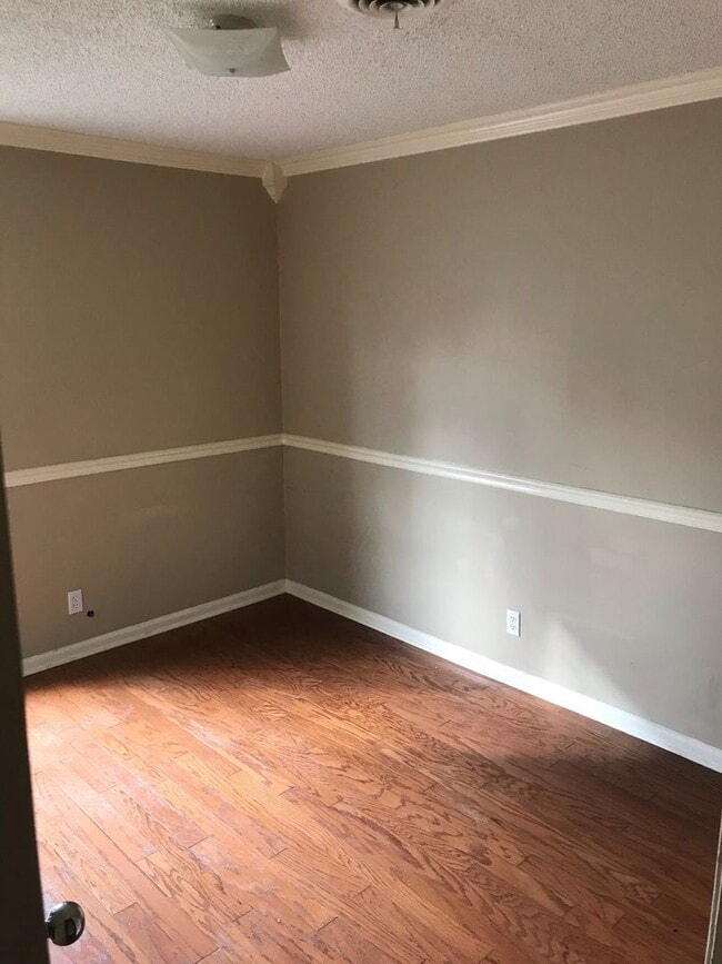 Building Photo - Beautiful 3 bedroom home! 1/2 off 1st month rent!!!