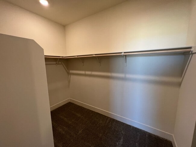 Building Photo - Newer Construction Home located in desirab...