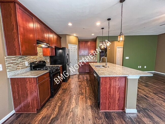 Building Photo - 9535 Center St