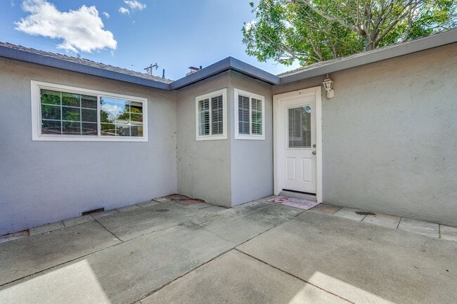Building Photo - Wonderful 3 bedroom , 2 bath home in Mount...