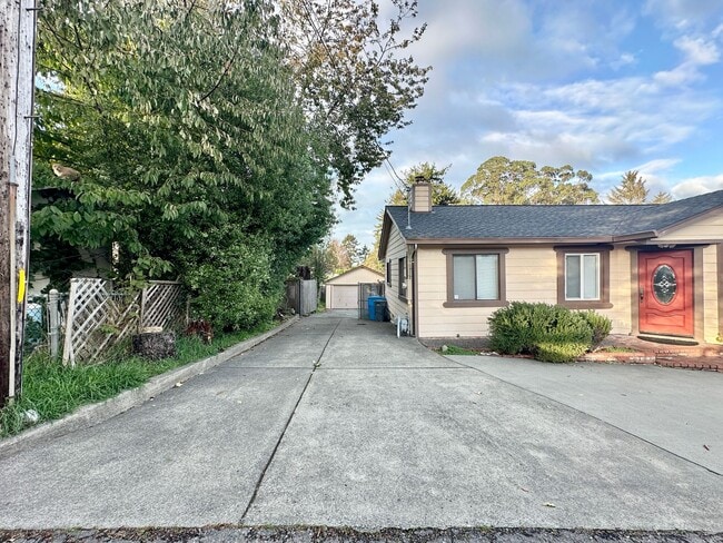 Building Photo - Bright and Clean, 3 Bedroom Home in Myrtletown