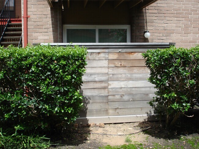 Building Photo - 12955 Woodforest Blvd