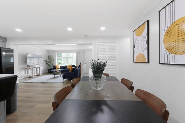 Building Photo - 5912 36th Ave