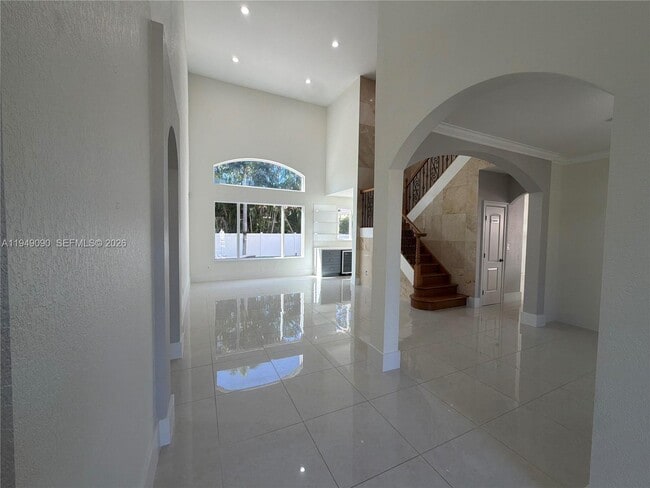 Building Photo - 364 SW 188th Ave