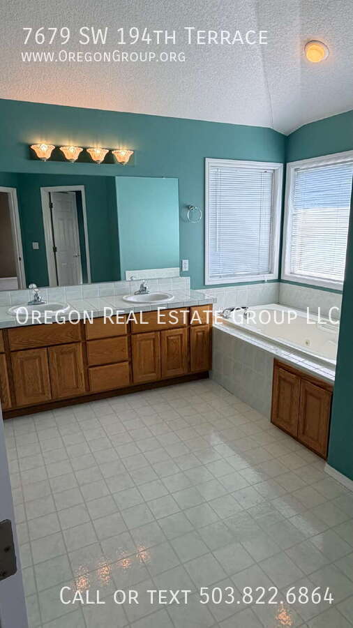 Building Photo - 7679 SW 194th Terrace