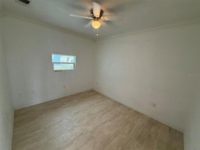 Building Photo - 512 Dewhurst St