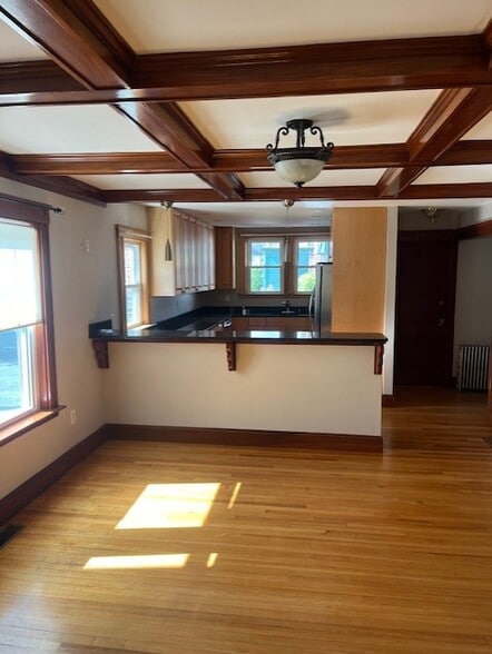 Building Photo - 39 Wildwood Ave