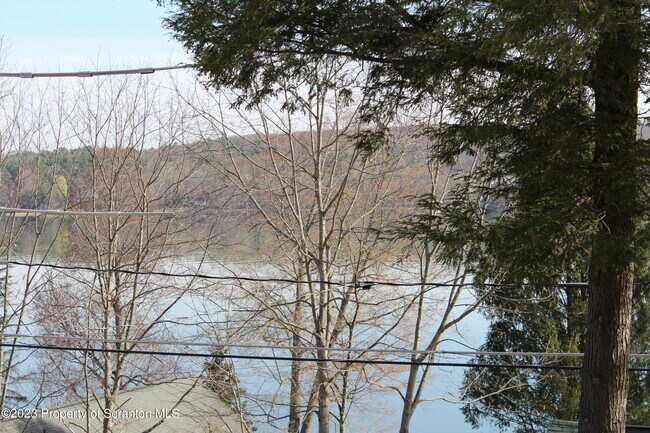 Building Photo - 63 Shore Dr