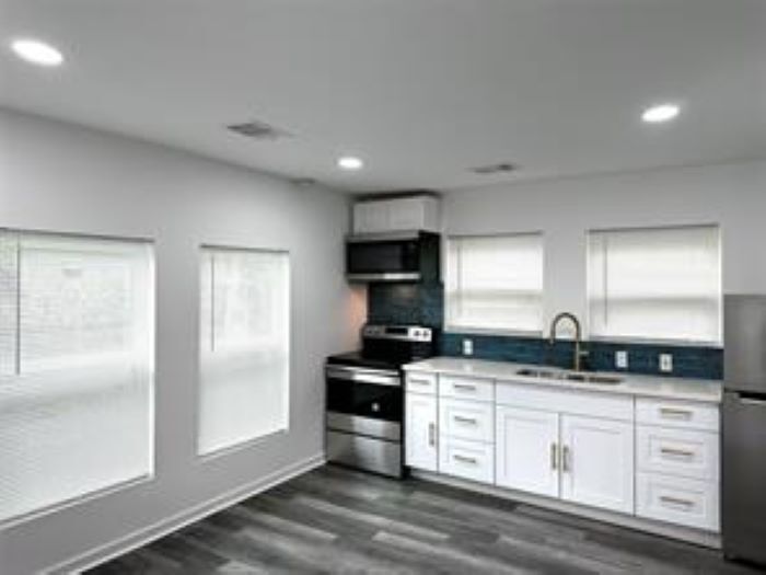 Building Photo - 4318 1st
