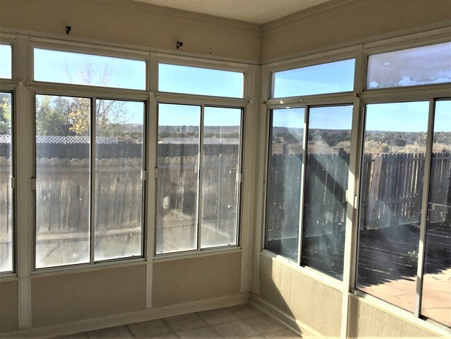 Building Photo - 3205 Chama Meadows Dr NE