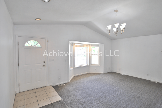 Building Photo - 170 S 460 E
