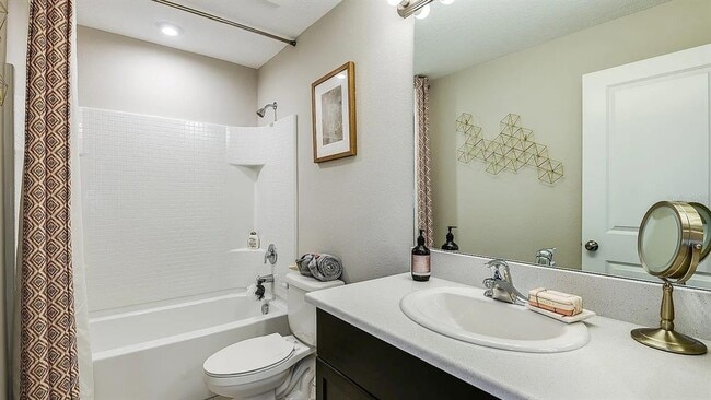 Building Photo - 10557 Oakside Dr