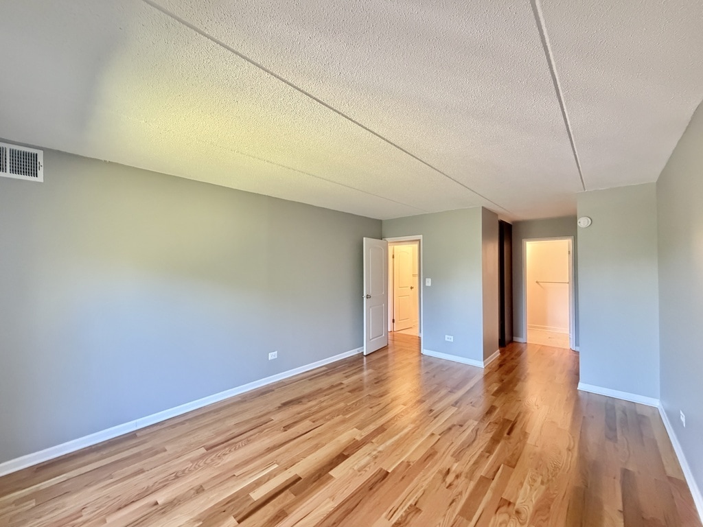 Building Photo - 525 N Quentin Rd