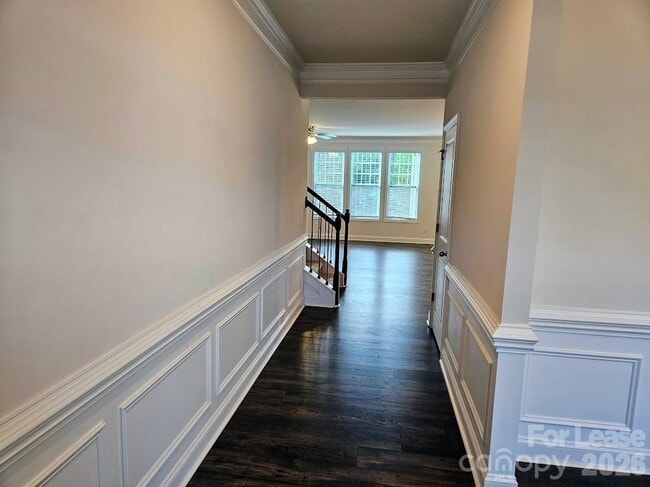 Building Photo - 1127 Walbury Hl