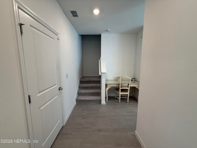 Building Photo - 72 Bramble Ct