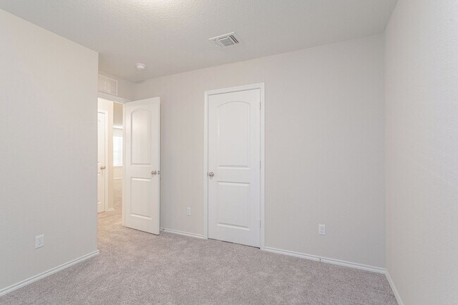 Building Photo - 632 Reinhardt Blvd