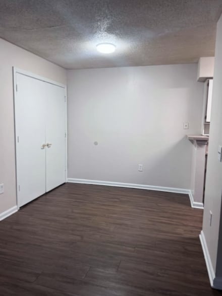 Building Photo - 330 Commonwealth Cir