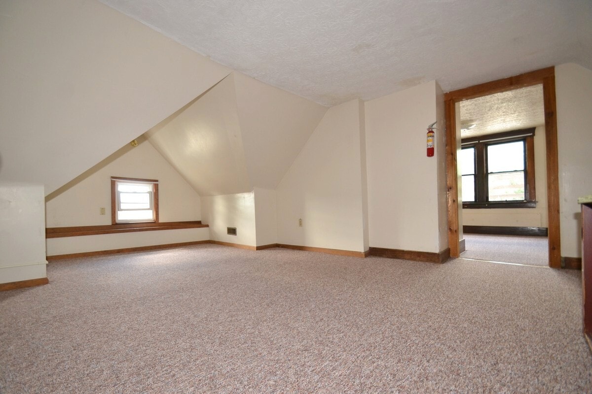 Building Photo - 537 Carroll St