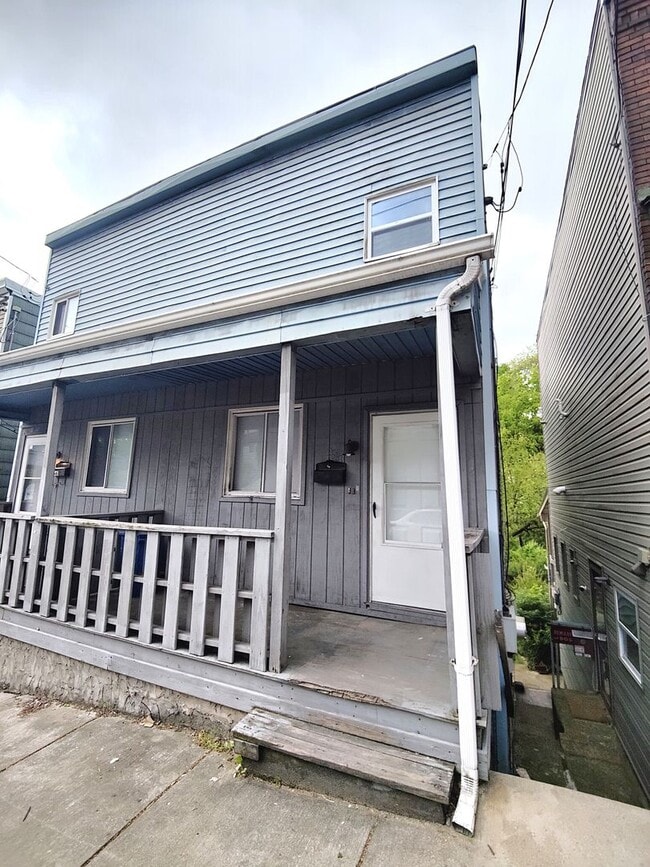 Building Photo - 2663 S 18th St