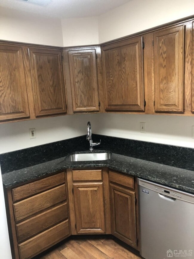 Building Photo - 1019 Ravens Crest Dr