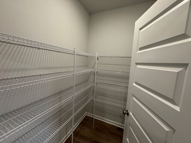 Building Photo - Extra Square footage, Mountain Views