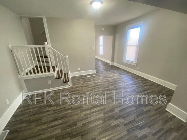 Building Photo - 1210 S 21st St